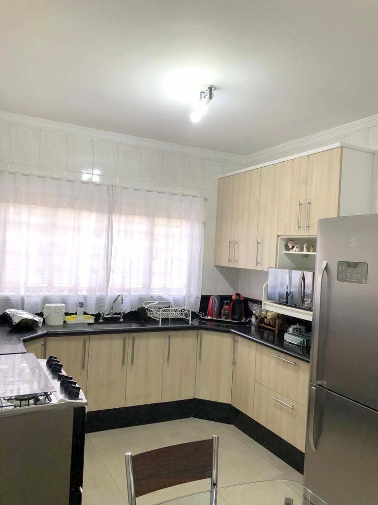 Casa à venda com 3 quartos, 273m² - Foto 1