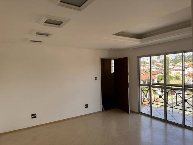 Apartamento para alugar com 2 quartos, 70m² - Foto 8