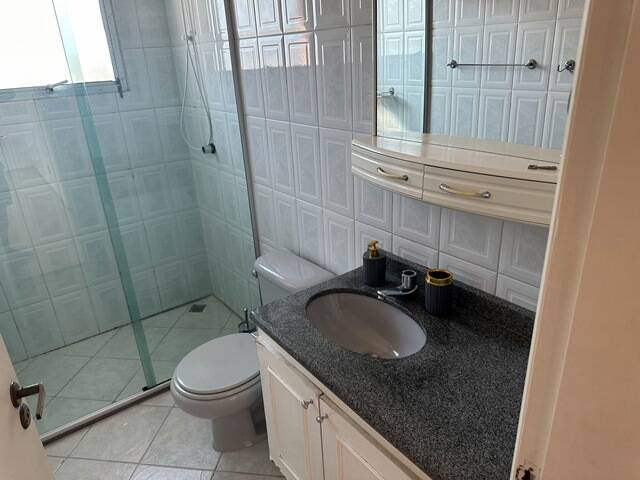 Apartamento para alugar com 2 quartos, 70m² - Foto 18