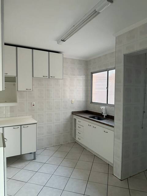 Apartamento para alugar com 2 quartos, 70m² - Foto 13