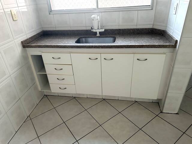 Apartamento para alugar com 2 quartos, 70m² - Foto 14