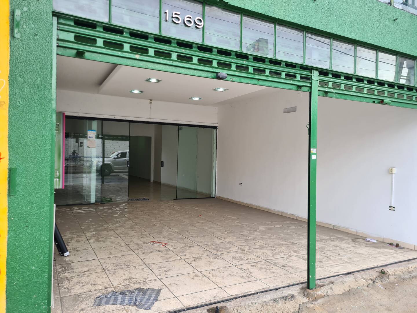 Prédio Inteiro para alugar, 200m² - Foto 1