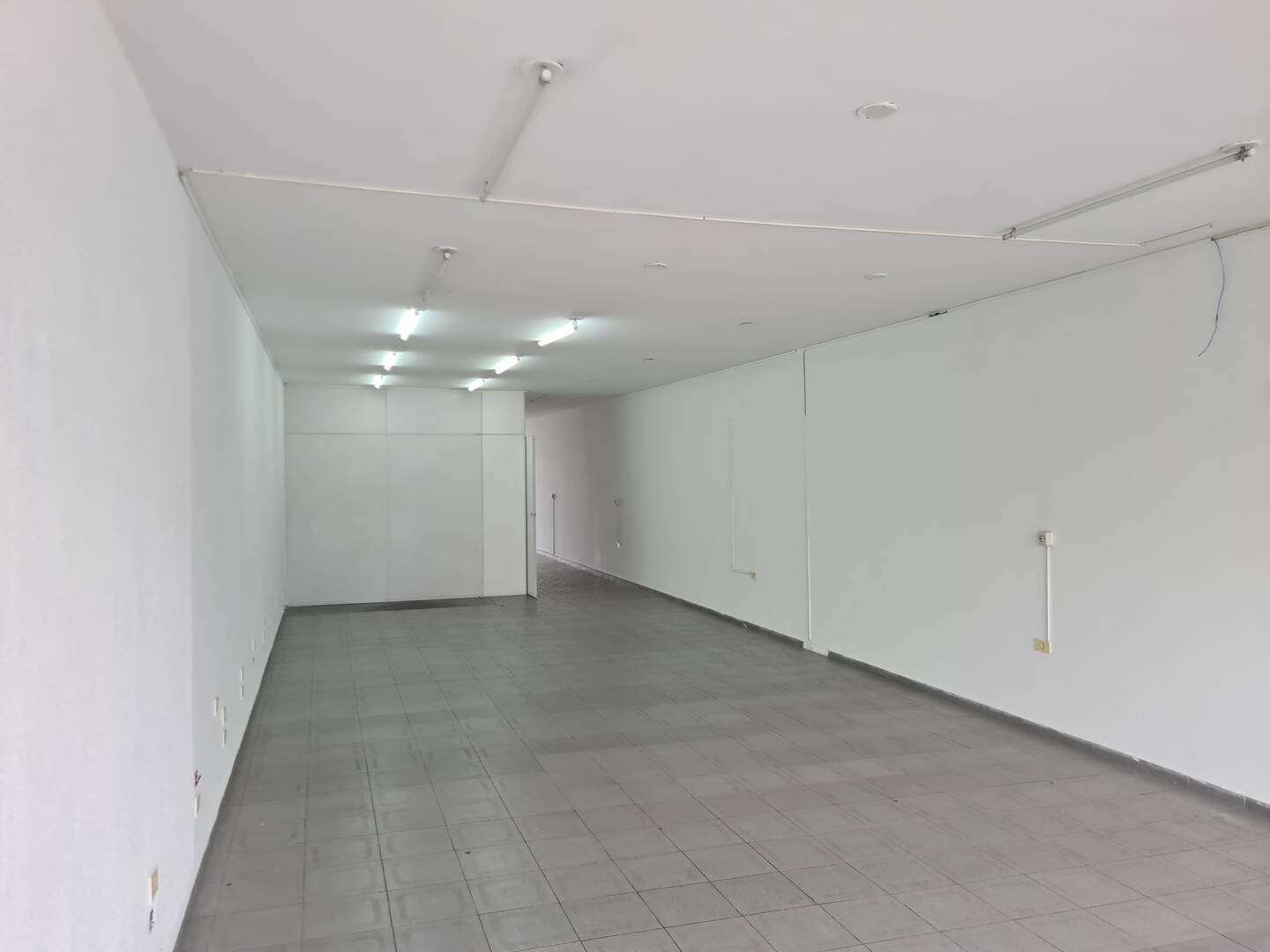 Prédio Inteiro para alugar, 200m² - Foto 17