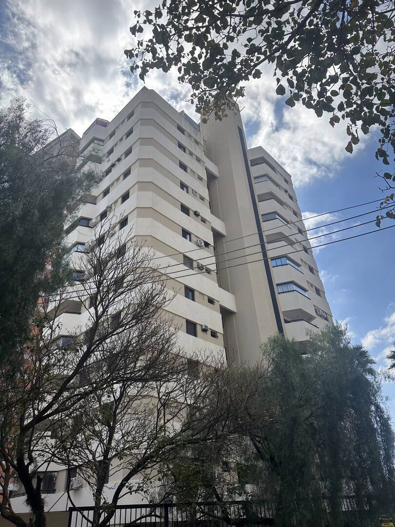 Apartamento para alugar com 3 quartos, 114m² - Foto 1