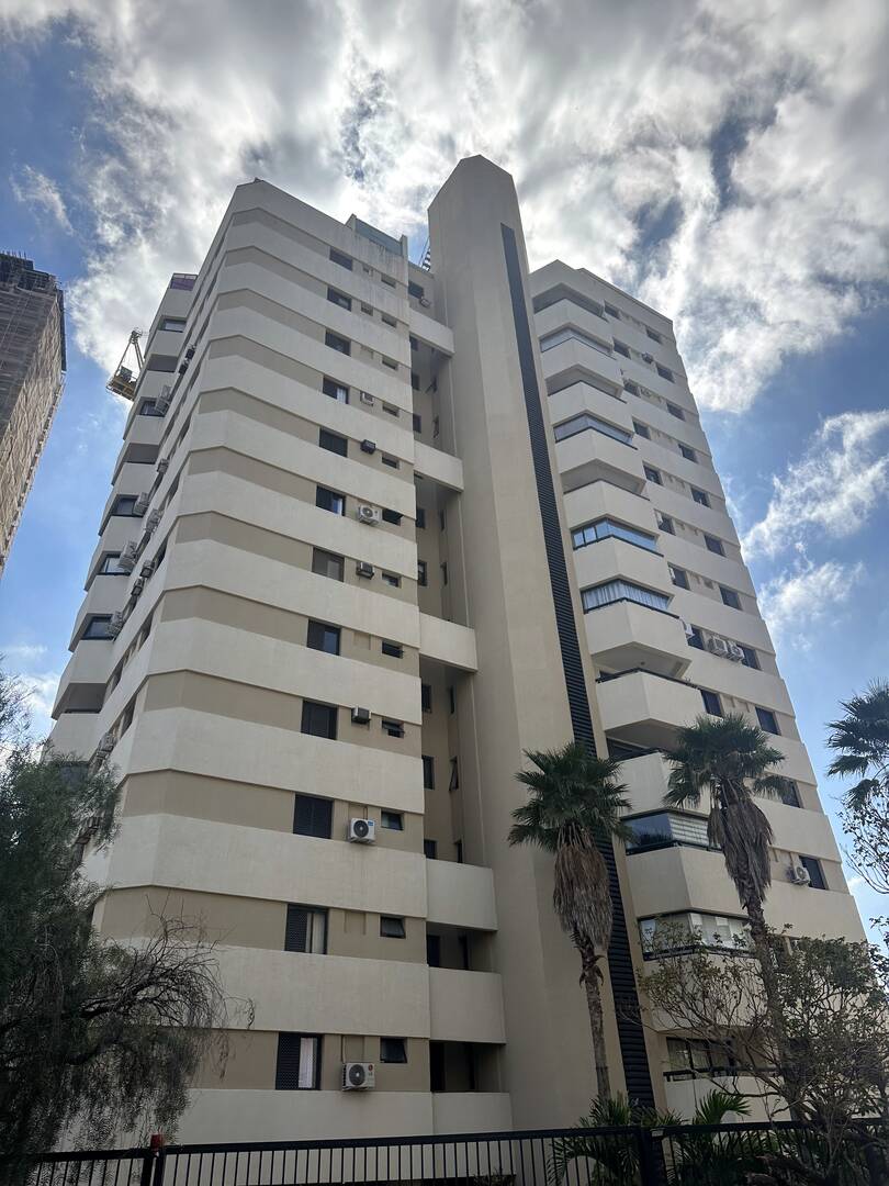 Apartamento para alugar com 3 quartos, 114m² - Foto 2