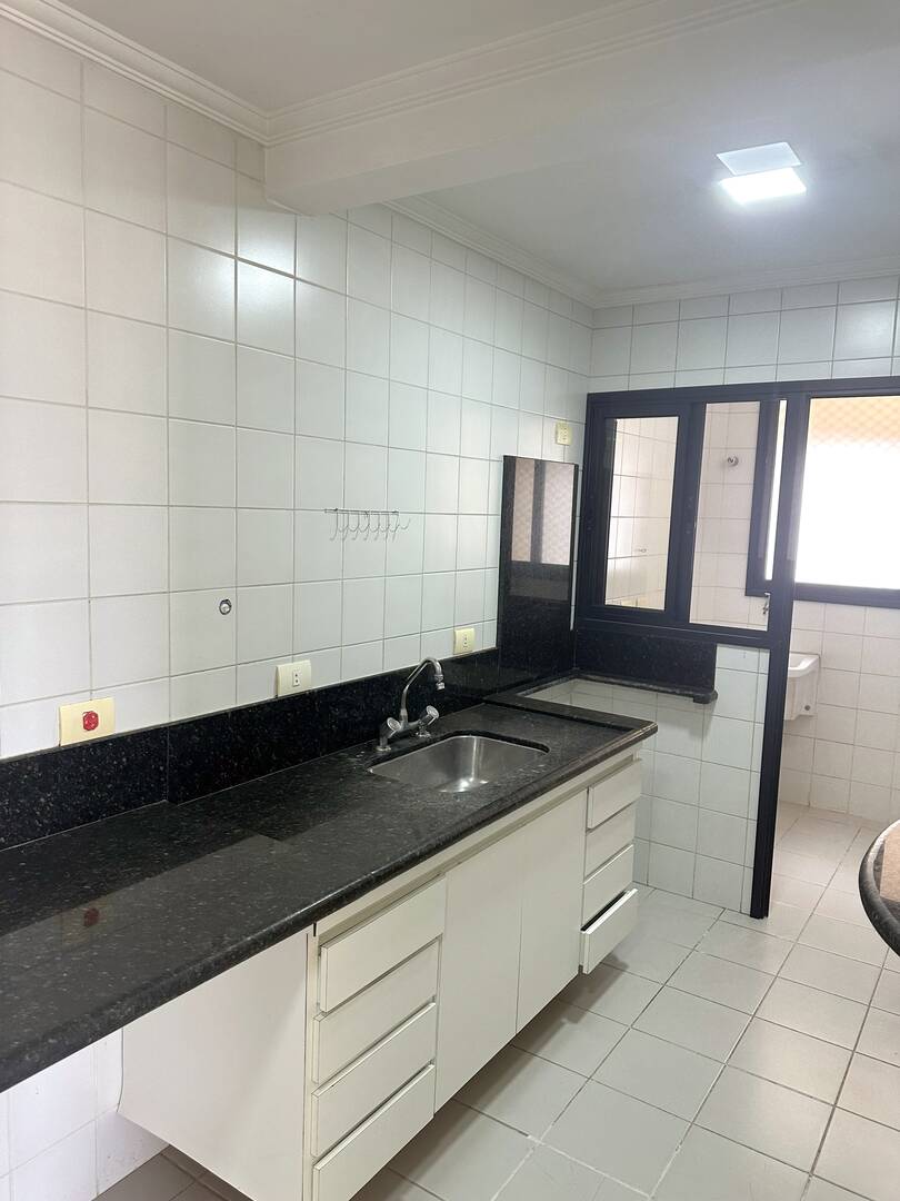 Apartamento para alugar com 3 quartos, 114m² - Foto 11