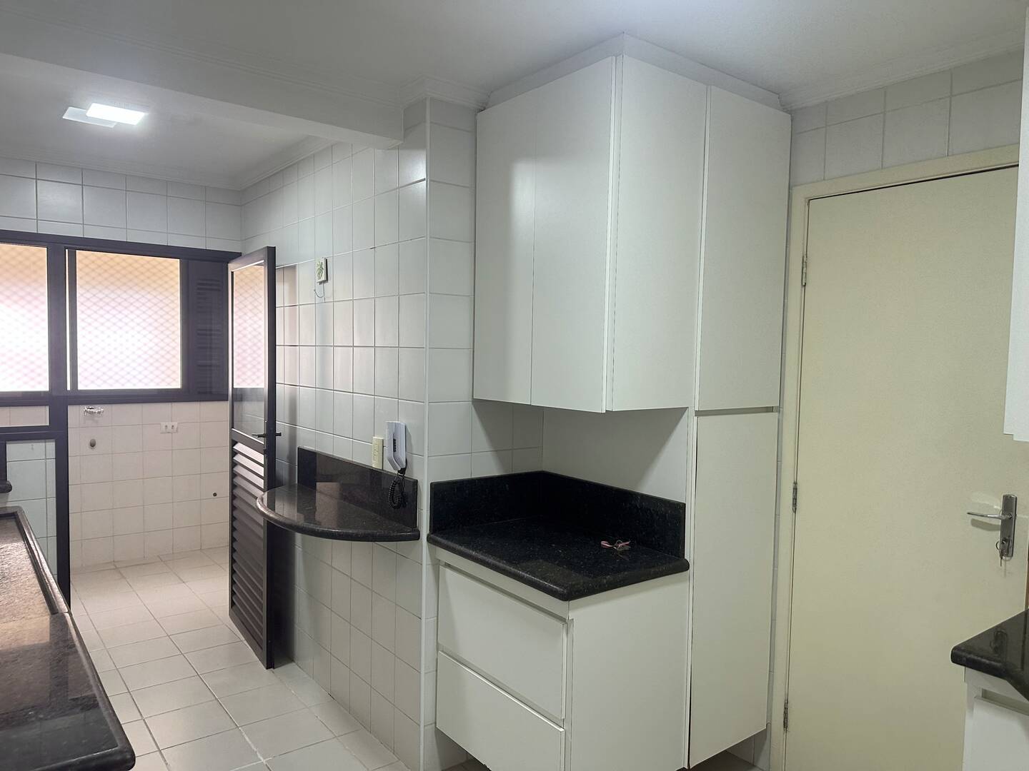 Apartamento para alugar com 3 quartos, 114m² - Foto 13