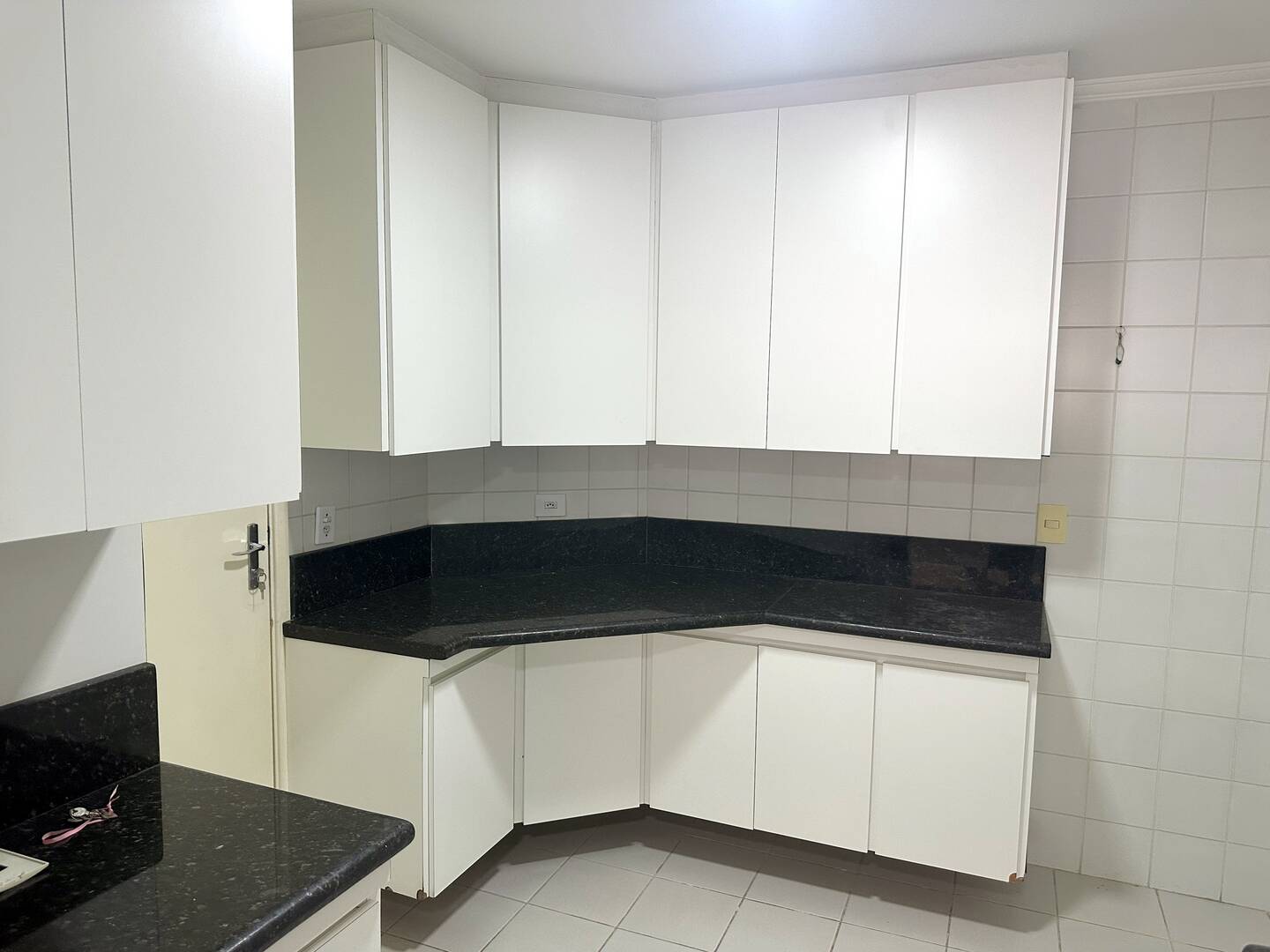 Apartamento para alugar com 3 quartos, 114m² - Foto 14