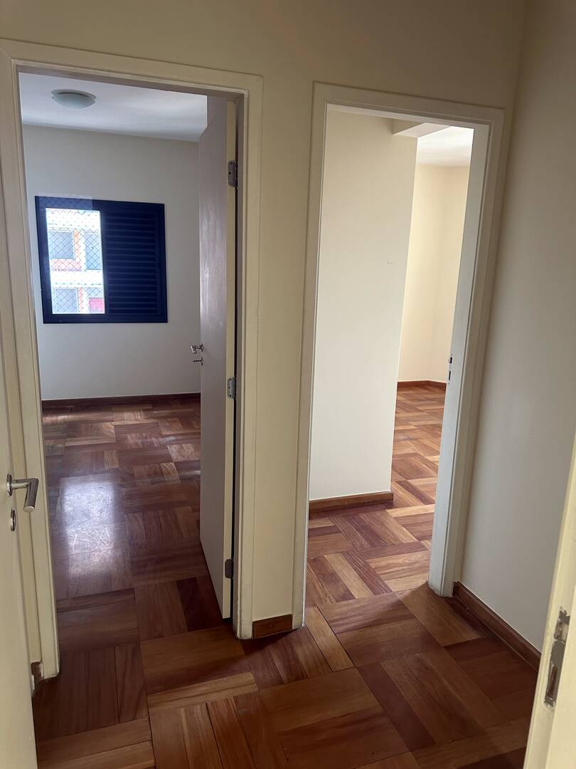 Apartamento para alugar com 3 quartos, 114m² - Foto 15