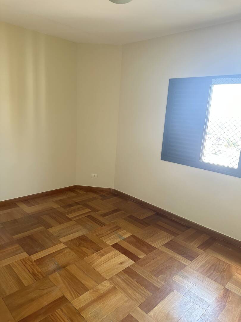 Apartamento para alugar com 3 quartos, 114m² - Foto 21