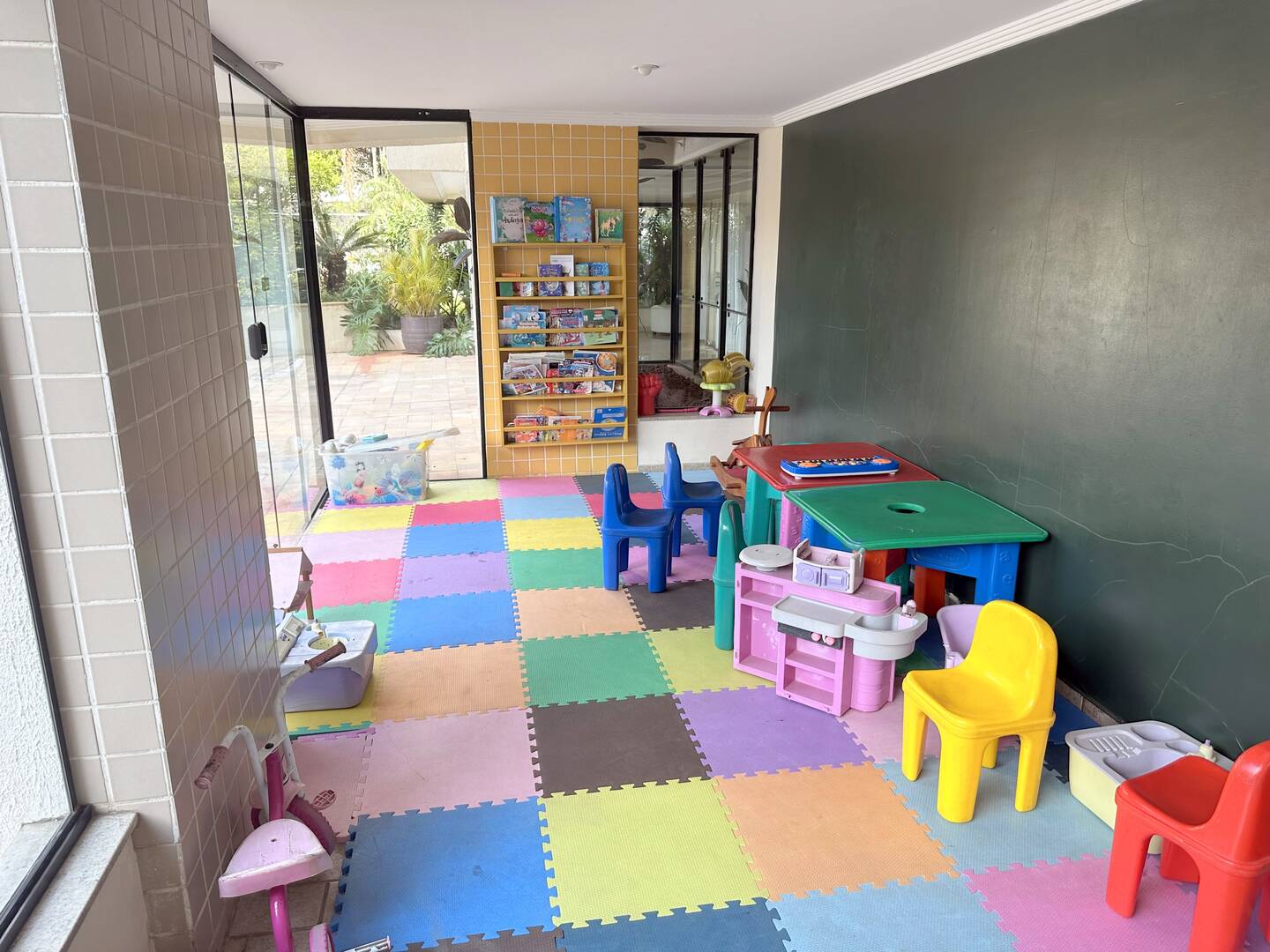Apartamento para alugar com 3 quartos, 114m² - Foto 26