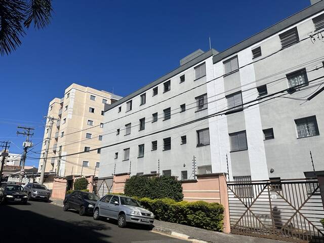 Apartamento à venda com 3 quartos, 79m² - Foto 1