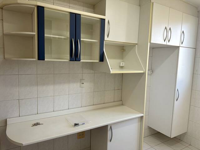Apartamento à venda com 3 quartos, 79m² - Foto 8
