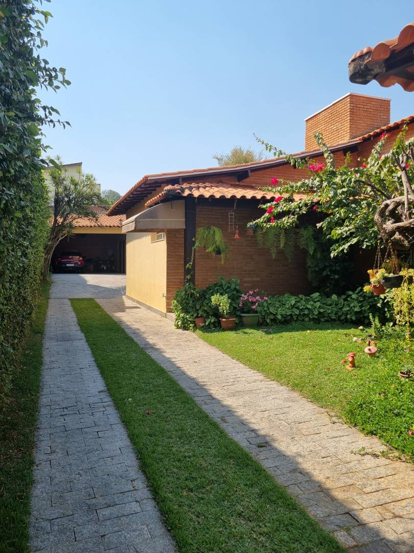 Loteamento e Condomínio, 611 m² - Foto 1